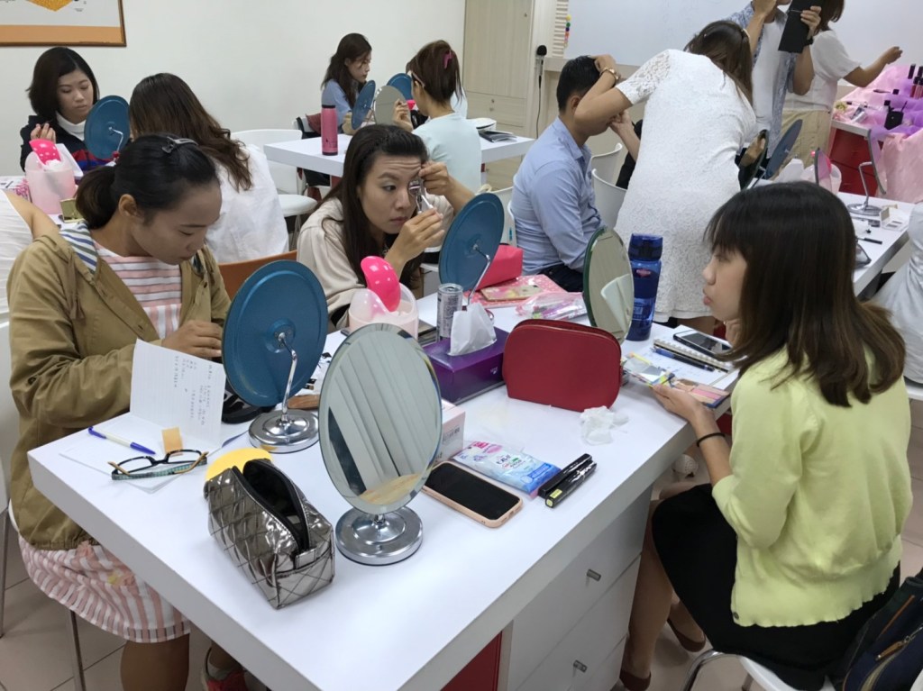 美妝課　結業！